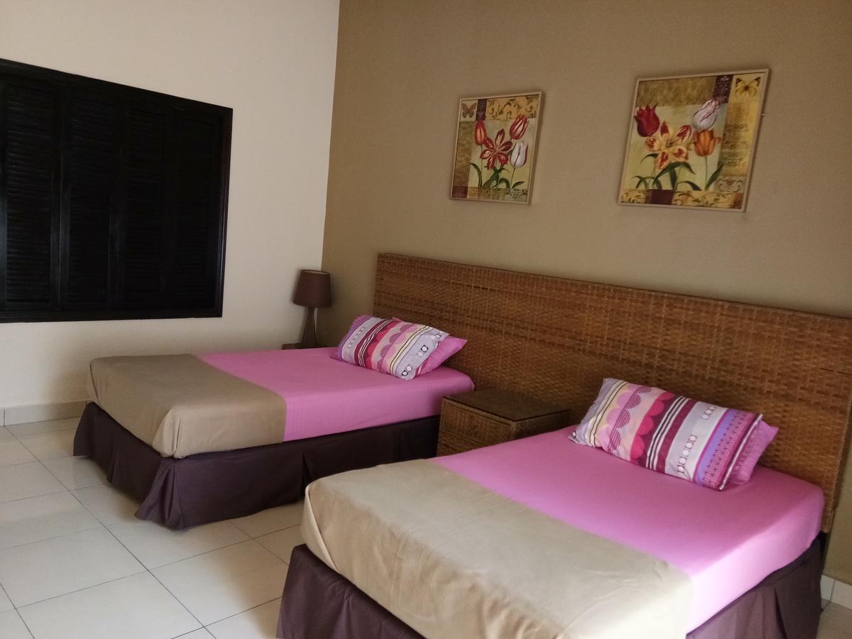 Qastury Gold Coast Morib Resort エクステリア 写真